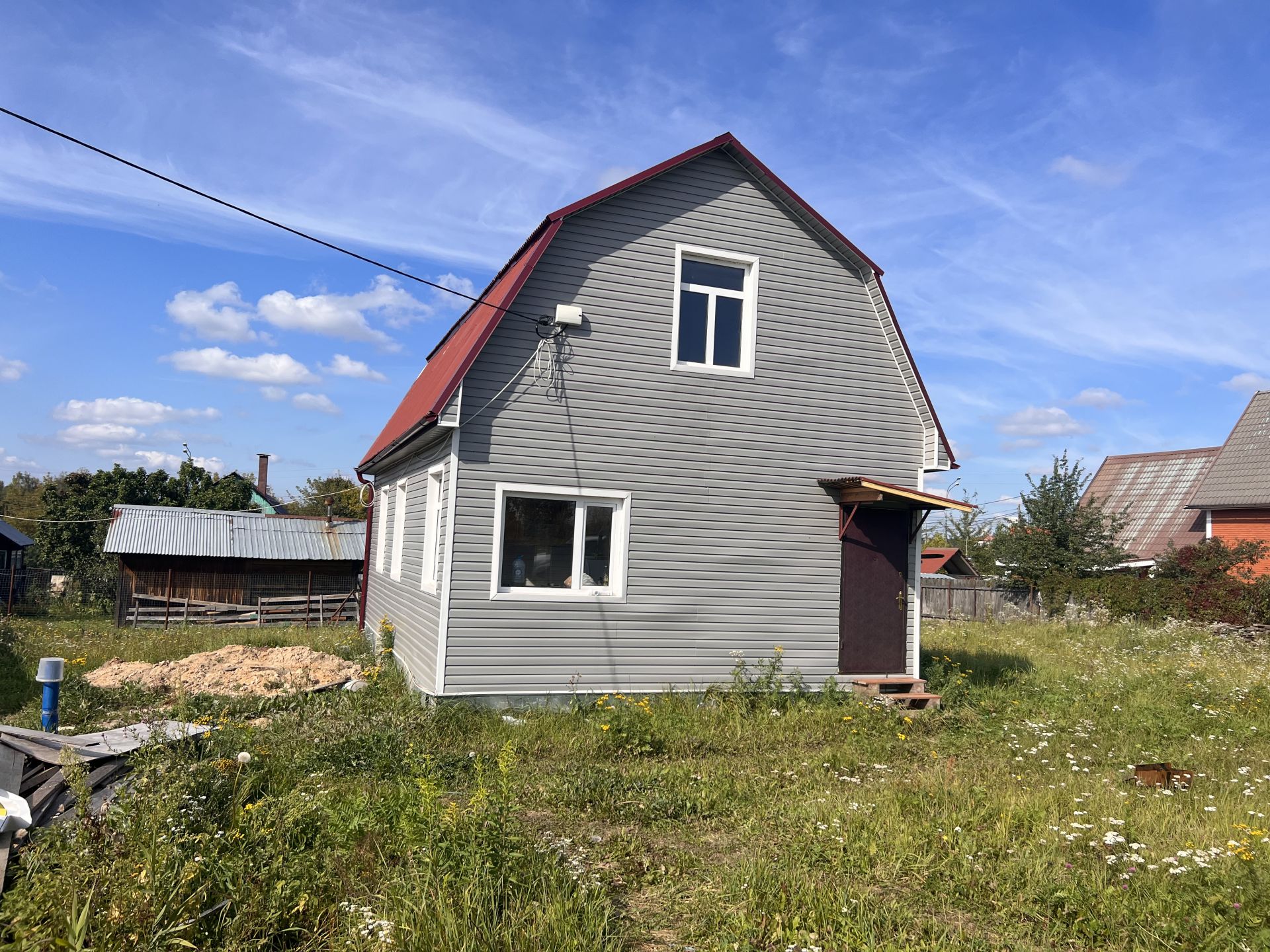 Дом Московская область, городской округ Лосино-Петровский, деревня Райки, Центральная улица