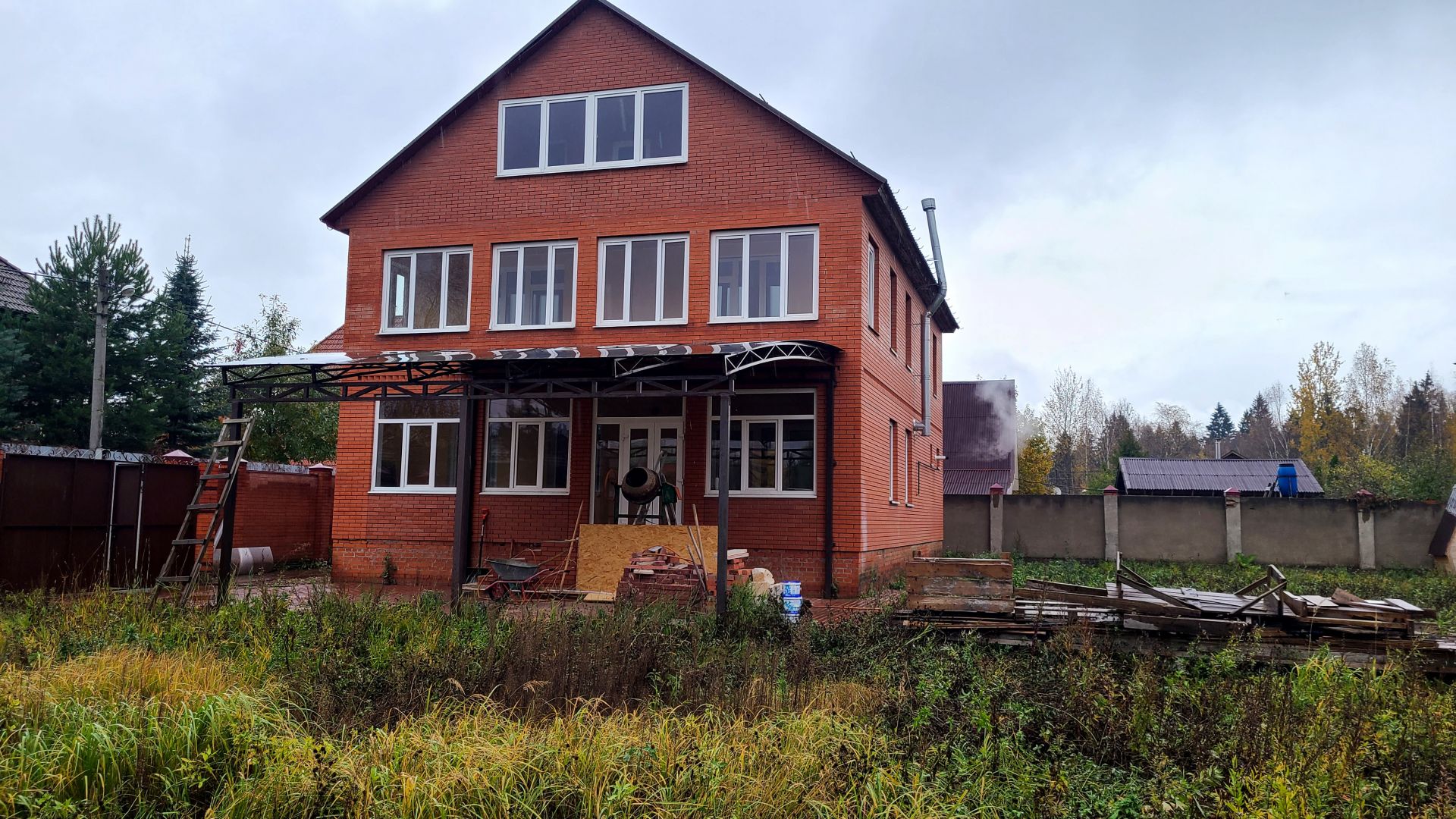 Дом Московская область, городской округ Пушкинский, село Ельдигино