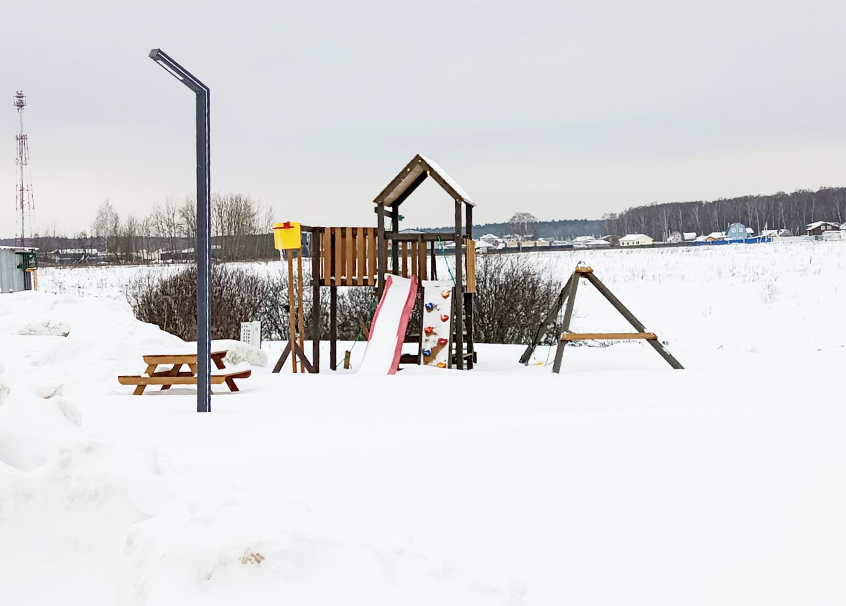 Земли поселения Московская область, городской округ Домодедово, деревня Шишкино (Растуновский административный округ), коттеджный посёлок Шишкин Лес
