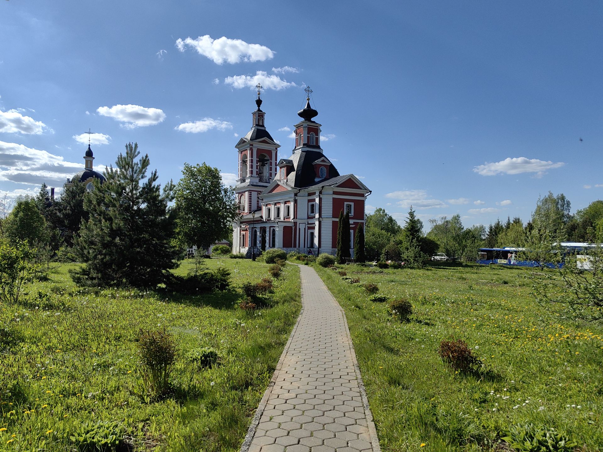Земли поселения Москва, район Троицк, деревня Пучково, Дорожная улица