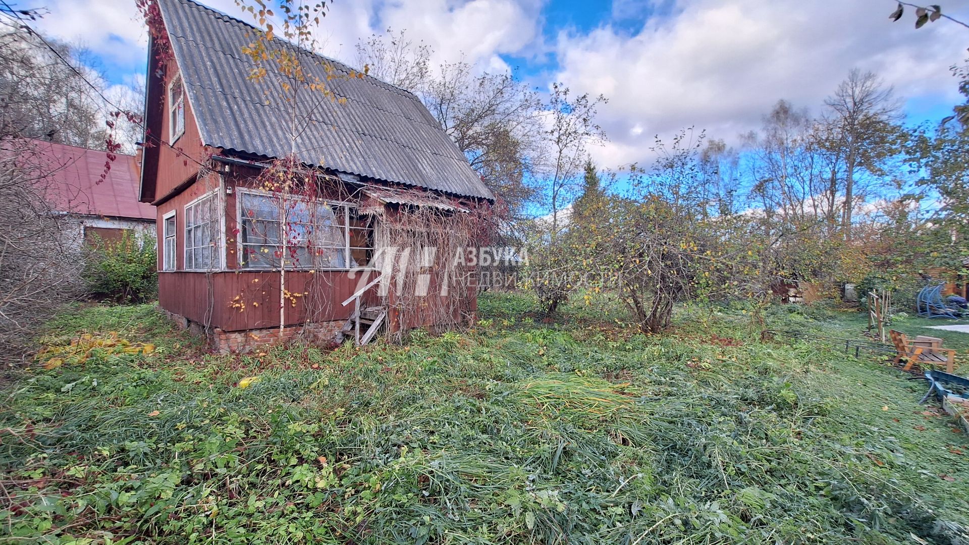 Дом Московская область, городской округ Чехов, СНТ Осинка