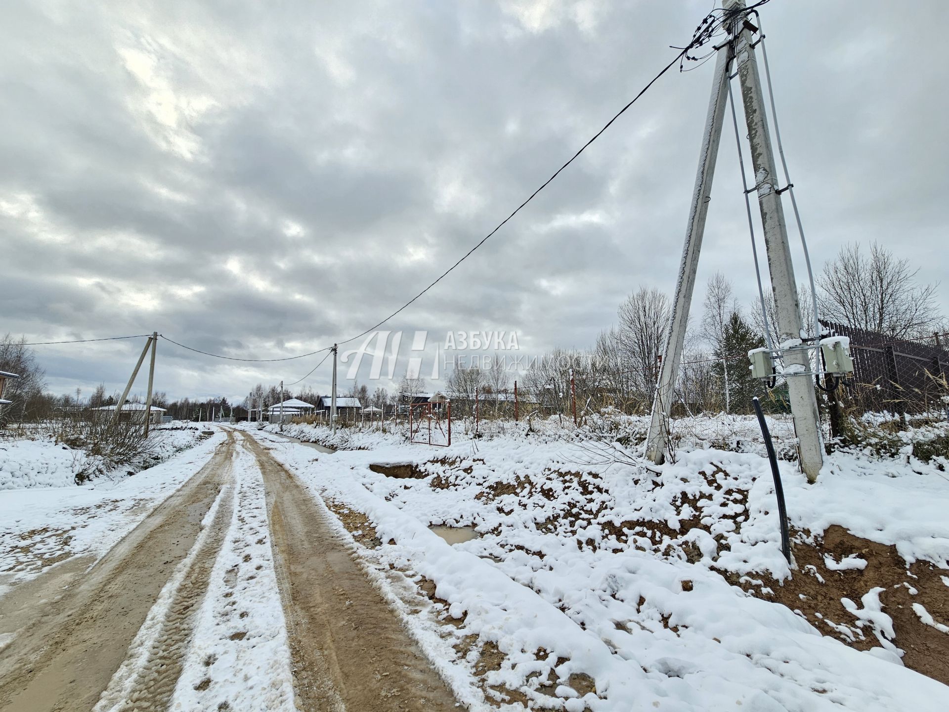 Земли сельхозназначения Московская область, Волоколамский городской округ, коттеджный посёлок Рузза