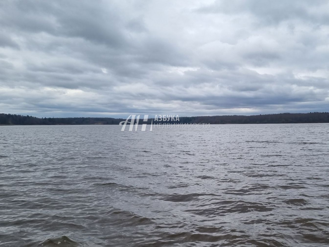 Дом Московская область, Волоколамский городской округ, садовое товарищество Бережки