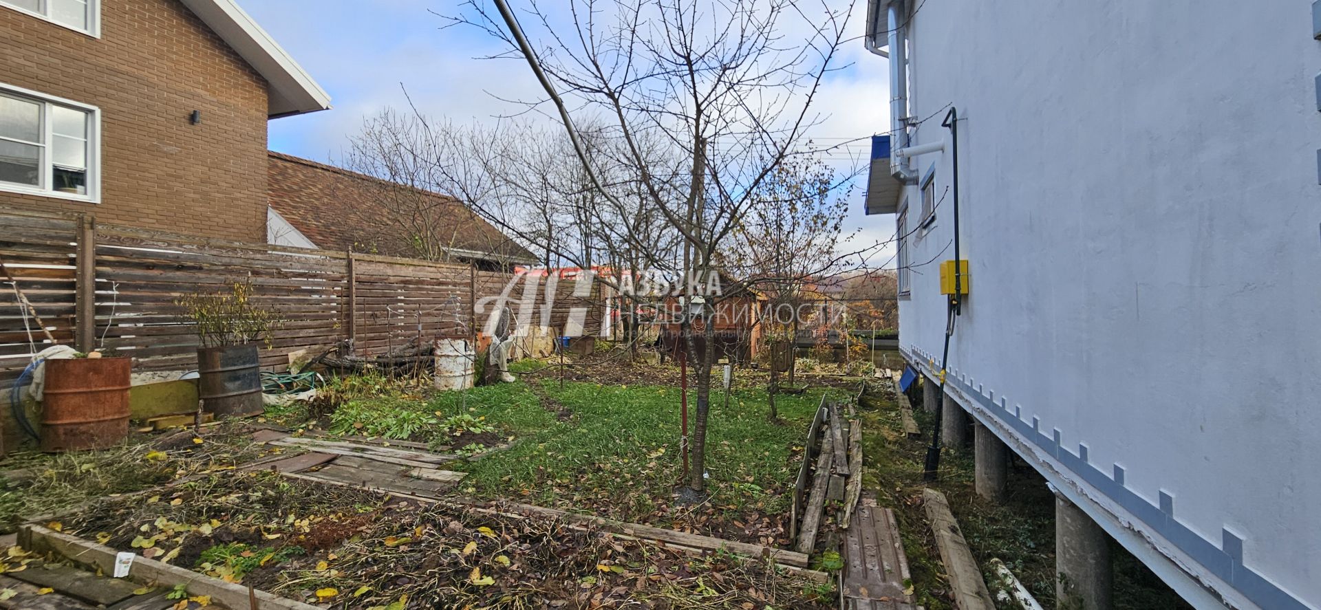 Дом Московская область, городской округ Истра, садовое товарищество Истра-1, Еловая улица