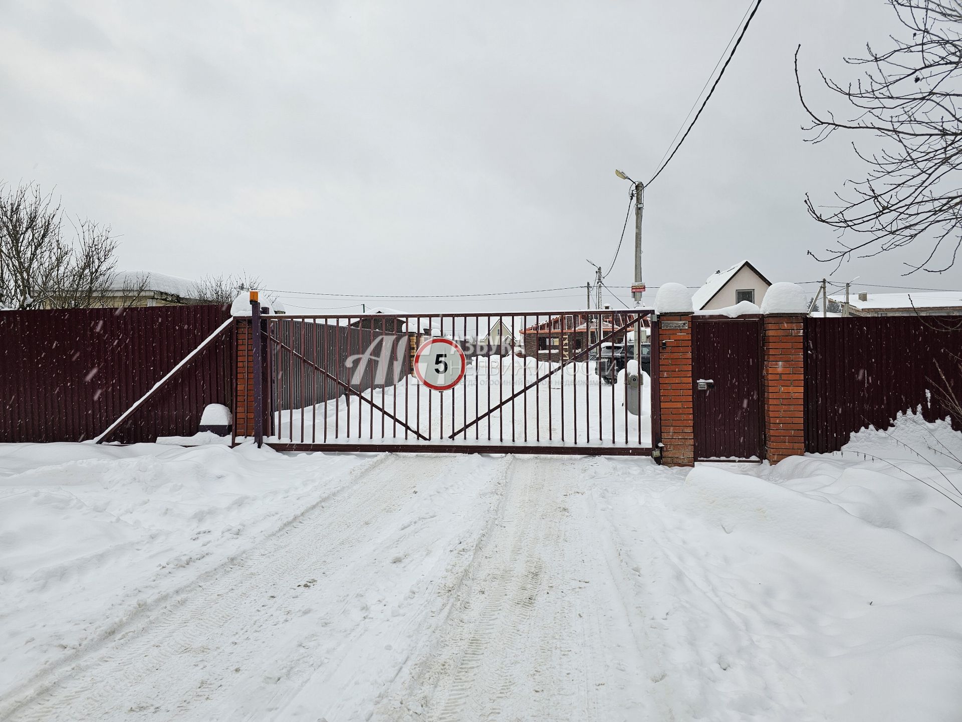 Дом Московская область, Рузский муниципальный округ, деревня Вражеское, коттеджный посёлок Руза Резорт