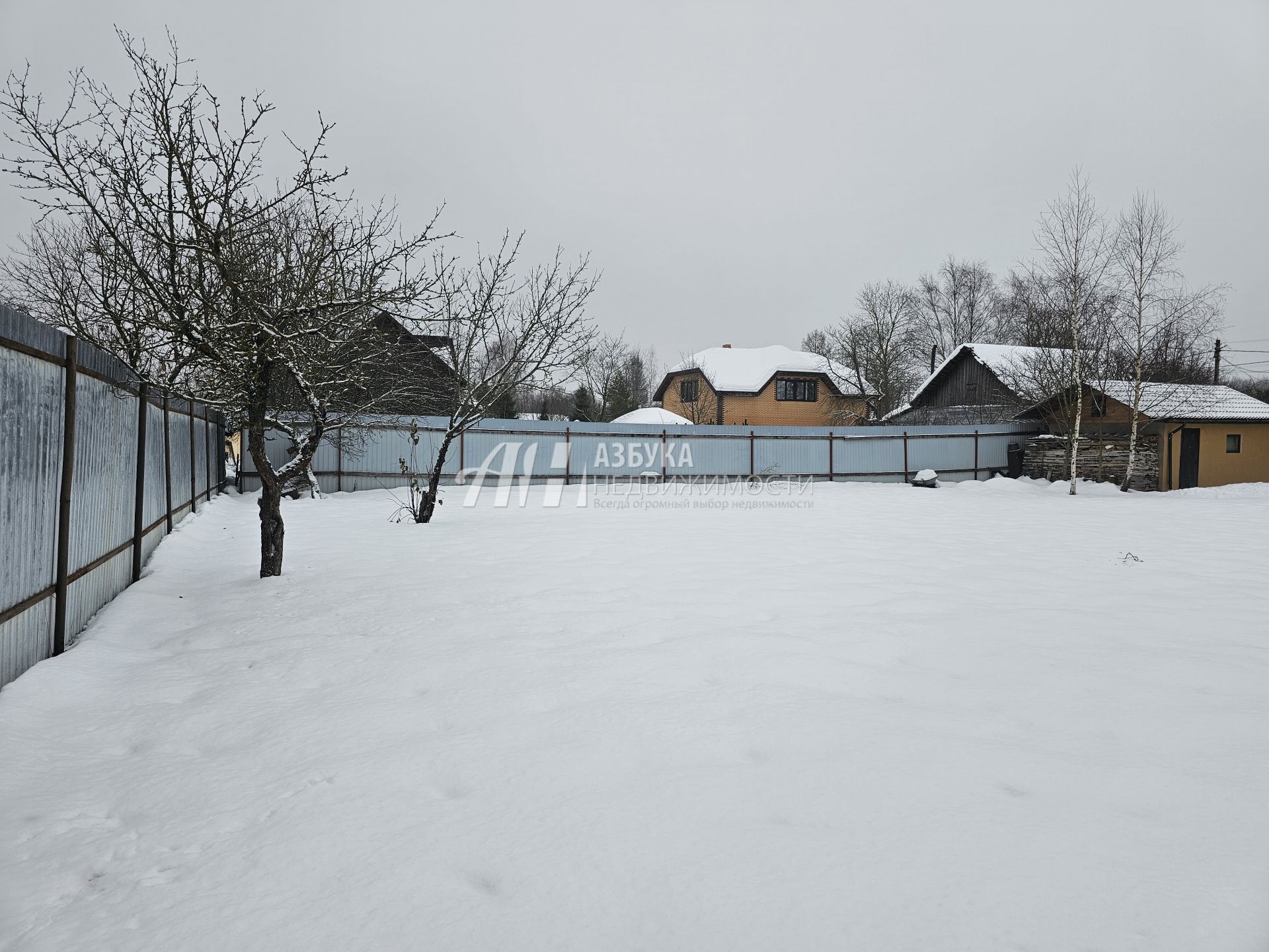 Дом Московская область, муниципальный округ Истра, село Новопетровское, Рабочая улица