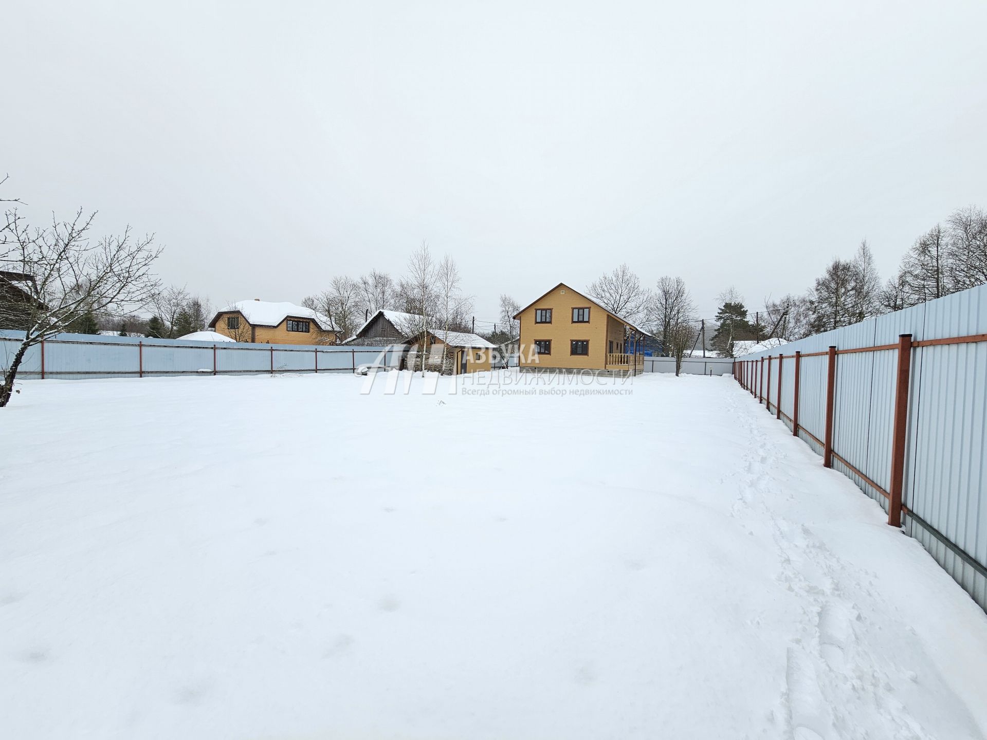 Дом Московская область, муниципальный округ Истра, село Новопетровское, Рабочая улица