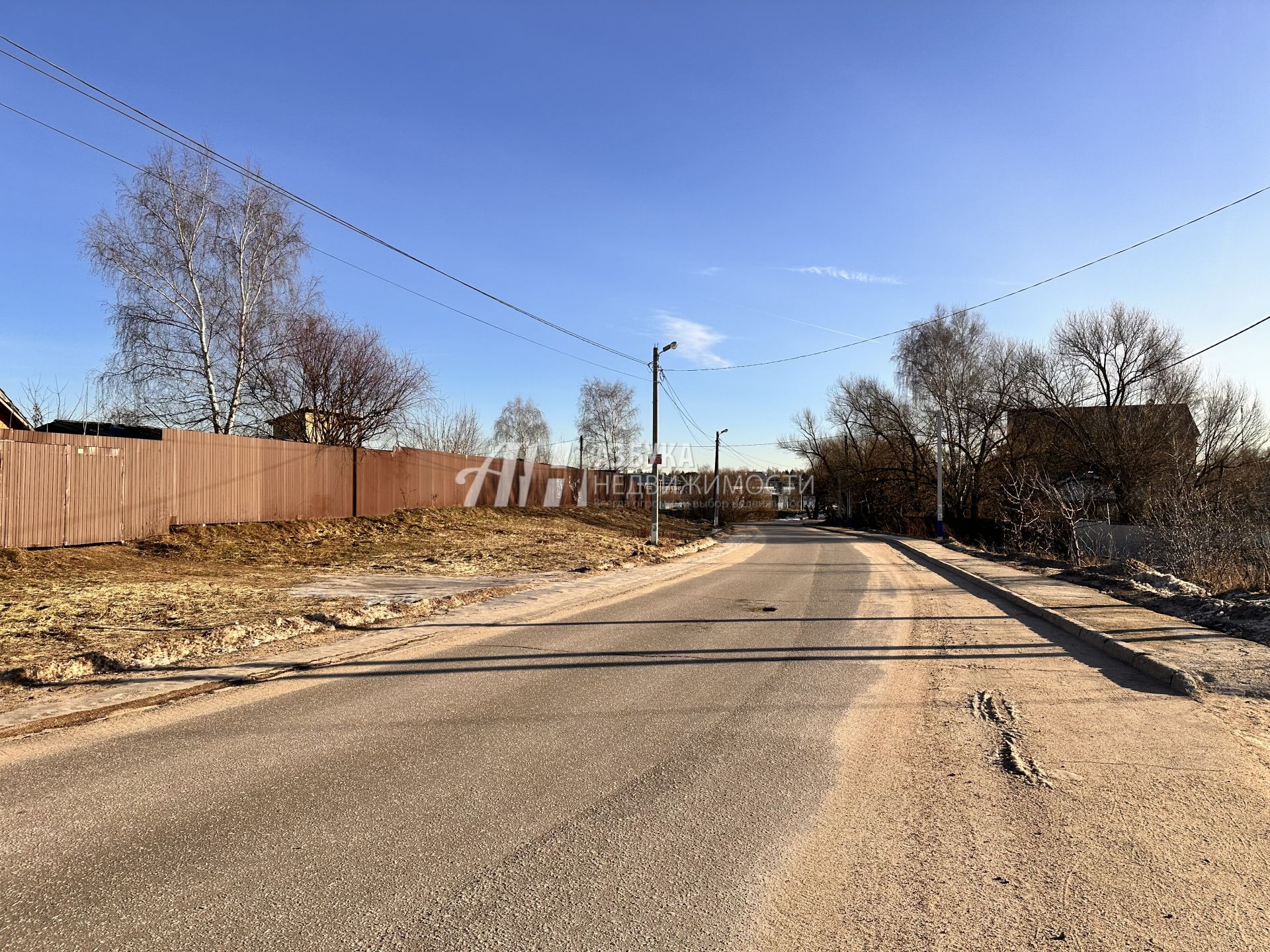  Московская область, городской округ Красногорск, село Петрово-Дальнее, Лесная улица