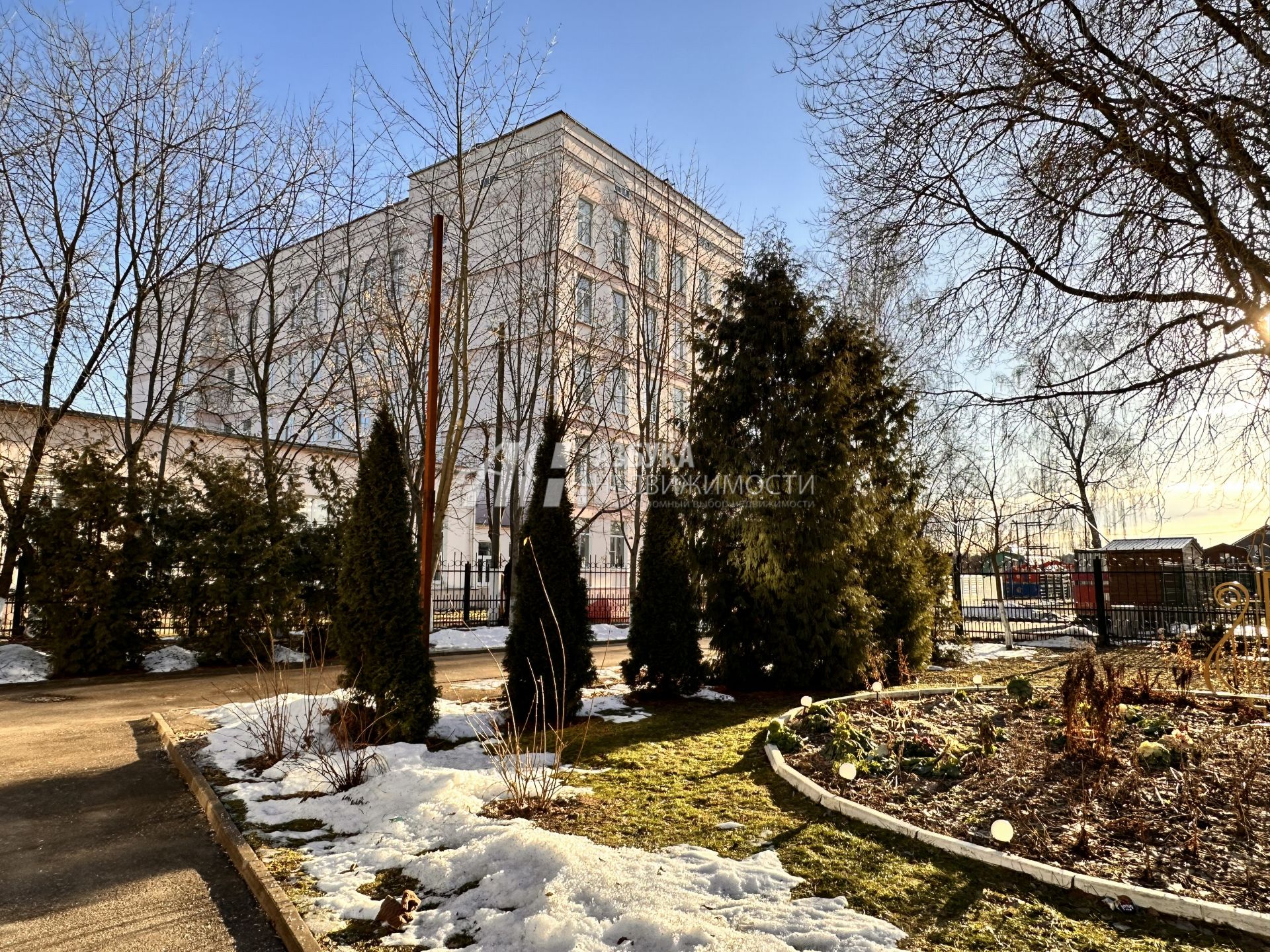  Московская область, городской округ Красногорск, село Петрово-Дальнее, Лесная улица