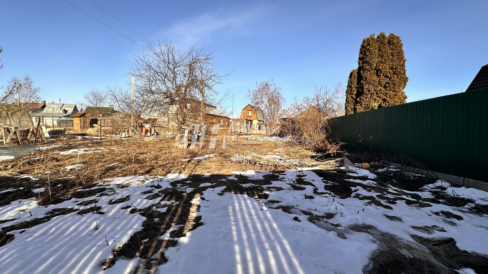  Московская область, городской округ Красногорск, село Петрово-Дальнее, Лесная улица