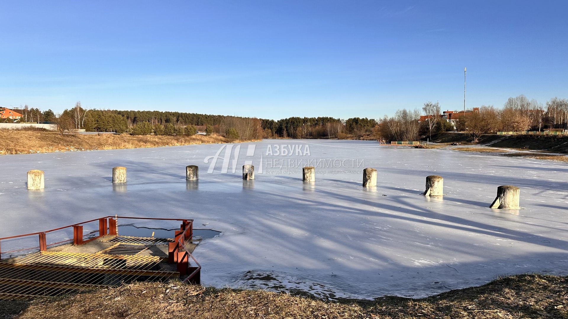  Московская область, городской округ Красногорск, село Петрово-Дальнее, Лесная улица