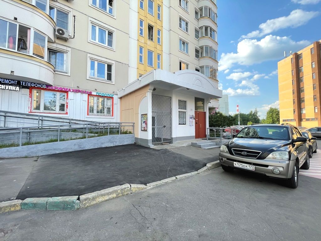 Квартира Москва, улица Адмирала Лазарева, 35
